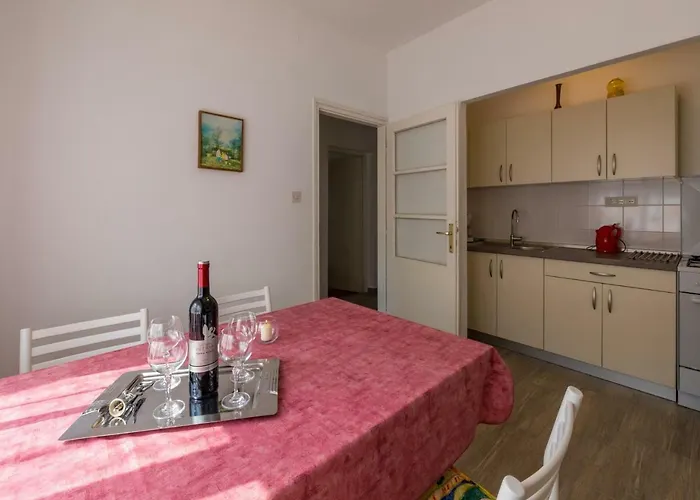 Mia * Crikvenica